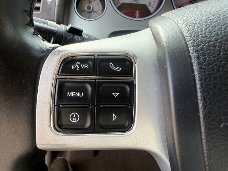 2012 Volkswagen Routan
