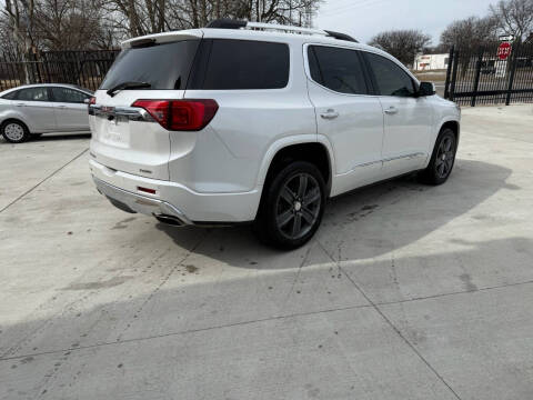 2017 GMC Acadia Denali
