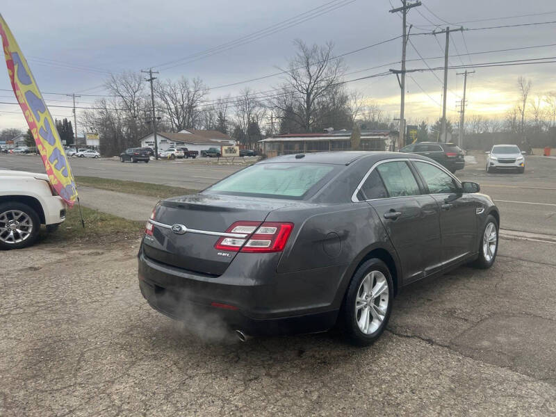 2017 Ford Taurus SEL