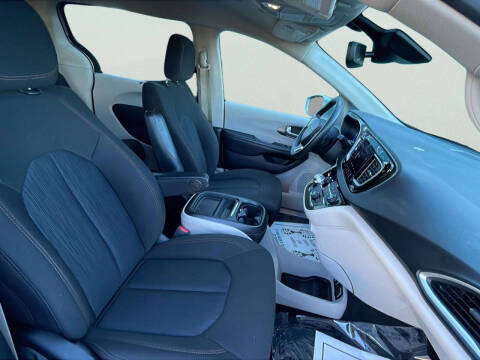 2020 Chrysler Pacifica Touring