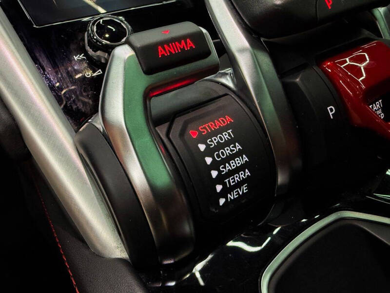 2022 Lamborghini Urus