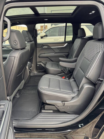 2025 GMC Acadia Denali