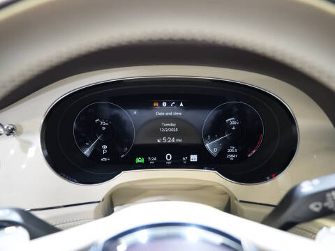 2023 Bentley Bentayga EWB