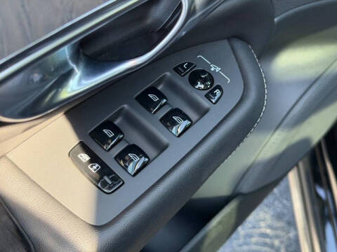 2023 Volvo XC90 B6 Ultimate Bright Theme 7P