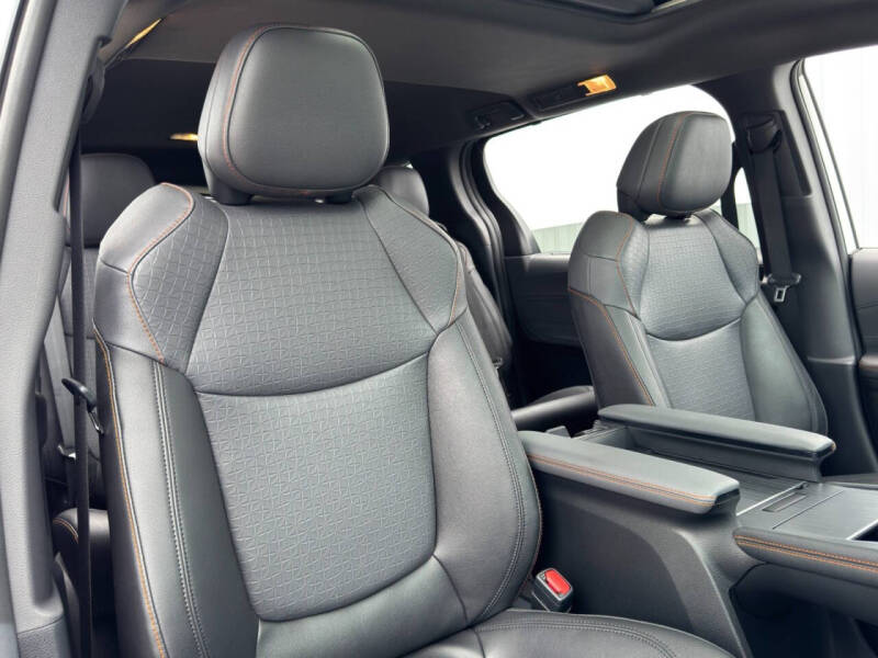 2024 Toyota Sienna XSE 7-Passenger