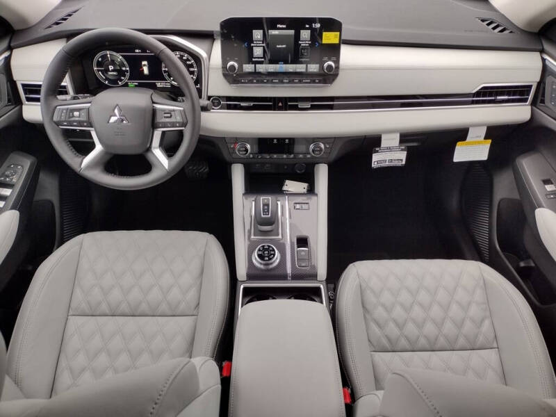 2025 Mitsubishi Outlander PHEV SEL