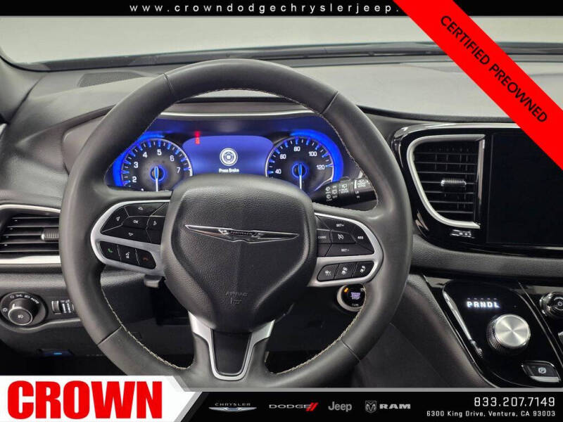 2025 Chrysler Pacifica Select
