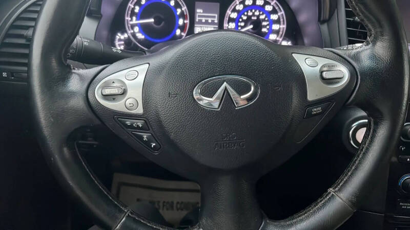 2015 Infiniti QX70
