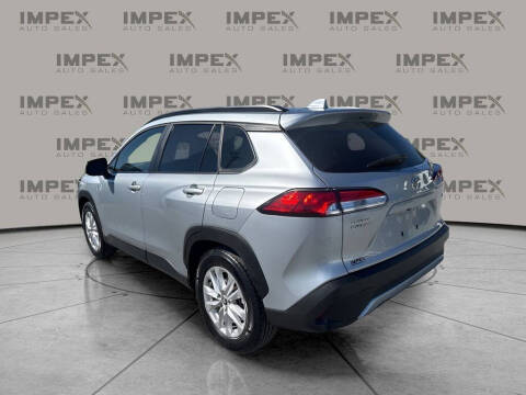 2024 Toyota Corolla Cross LE