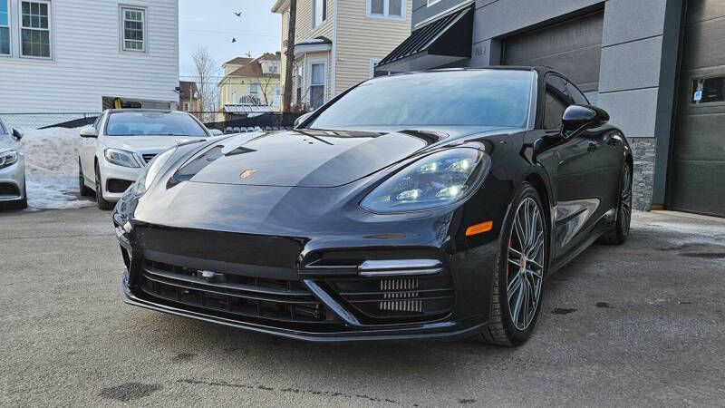 2017 Porsche Panamera Turbo