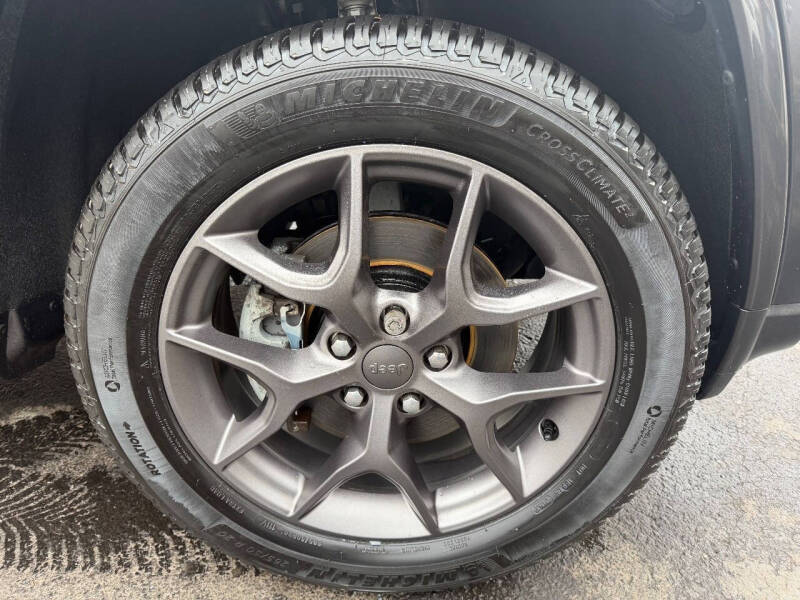 2021 Jeep Grand Cherokee 80th Anniversary Edition