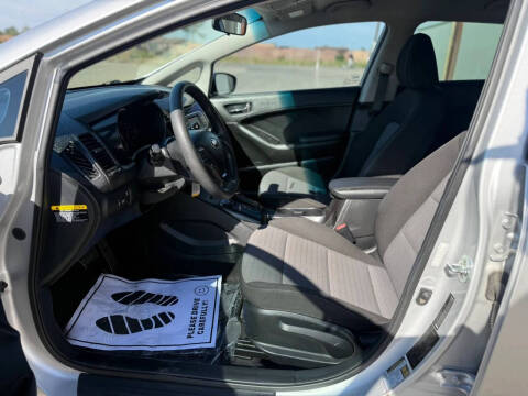 2016 Kia Forte5 LX