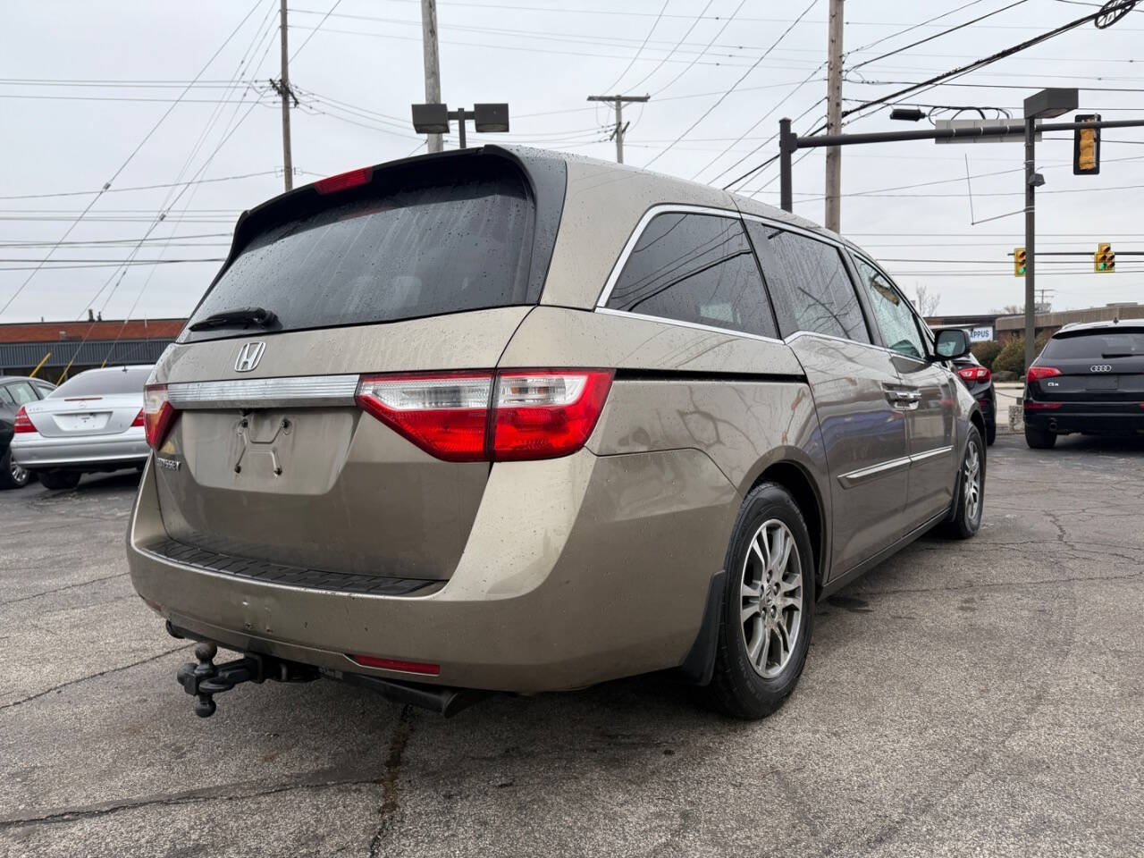 2013 Honda Odyssey for sale at AVS AUTO GROUP LLC in CLEVELAND, OH