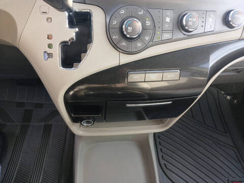 2011 Toyota Sienna LE 7-Passenger