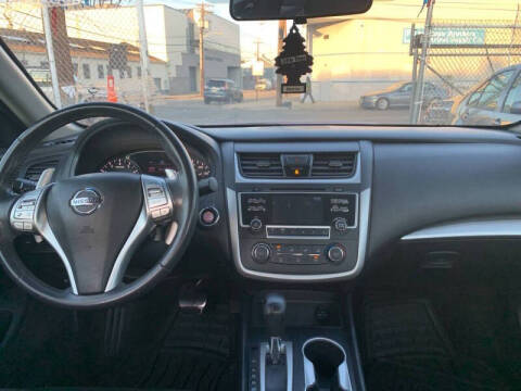 2017 Nissan Altima 2.5 SR