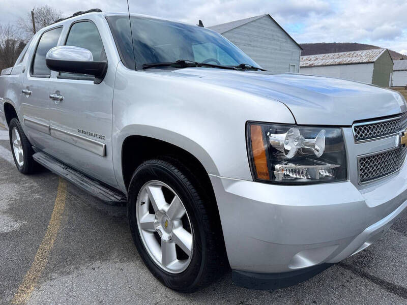 2013 Chevrolet Avalanche LT Black Diamond