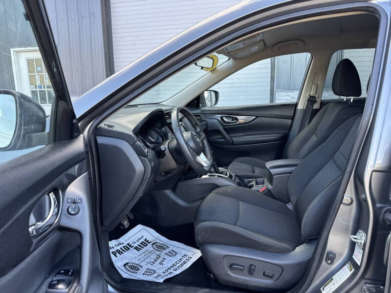 2020 Nissan Rogue SV