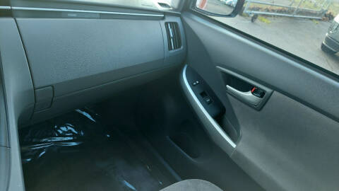 2010 Toyota Prius III