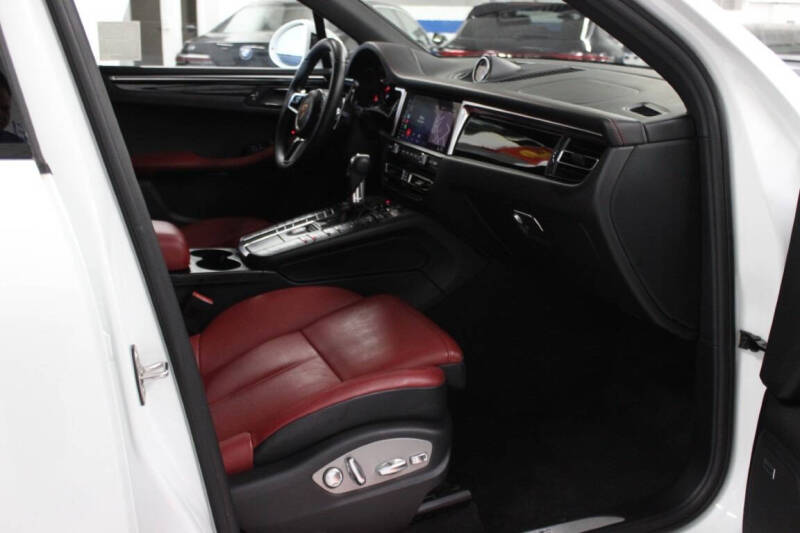 2020 Porsche Macan S