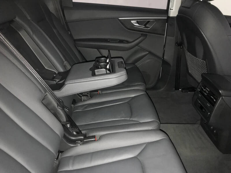 2022 Audi Q7 quattro Premium 45 TFSI