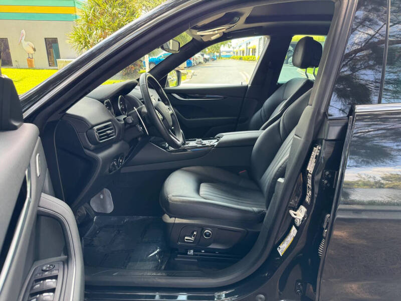 2023 Maserati Levante Modena