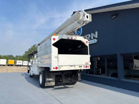 2009 Freightliner Business class M2