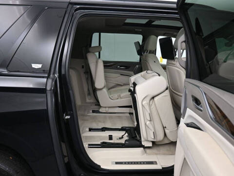 2023 Cadillac Escalade ESV Sport Platinum