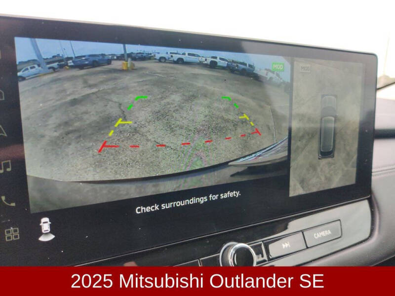 2025 Mitsubishi Outlander SE