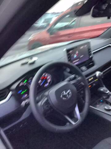 2022 Toyota RAV4 Hybrid SE