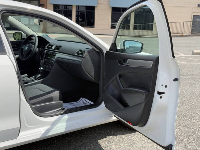 2012 Volkswagen Passat S PZEV