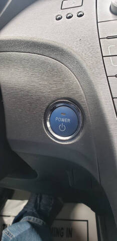 2014 Toyota Prius Plug-in Hybrid Advanced