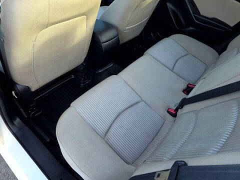 2016 Mazda MAZDA3 i Sport