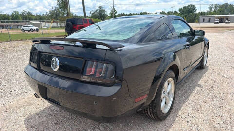 2005 Ford Mustang V6 Deluxe