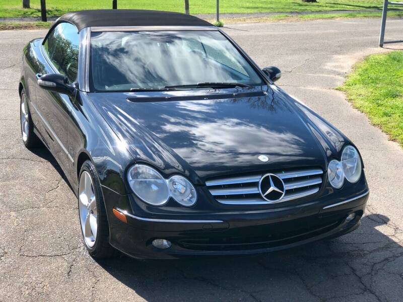 2005 Mercedes-Benz CLK for sale at Choice Motor Car in Plainville CT