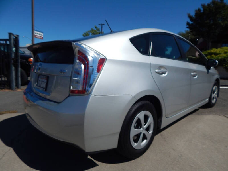 2014 Toyota Prius Three