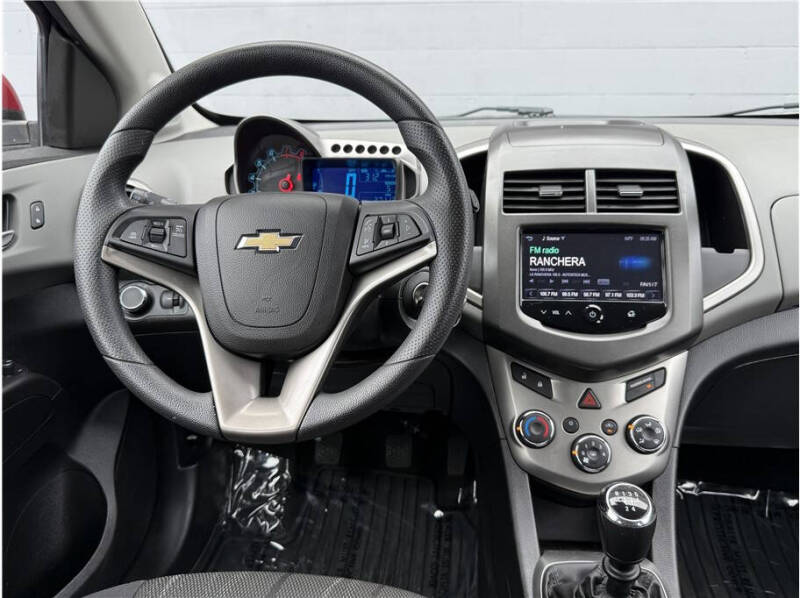 2014 Chevrolet Sonic LT Manual