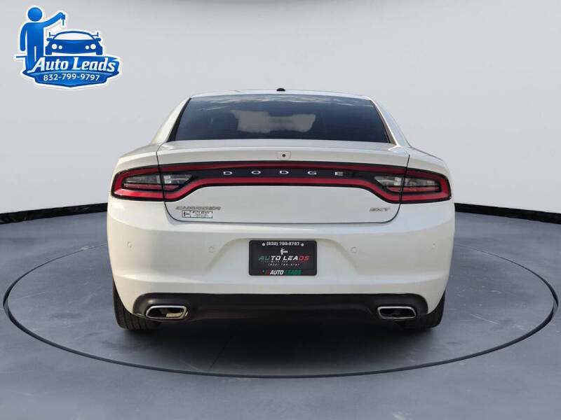 2018 Dodge Charger SXT