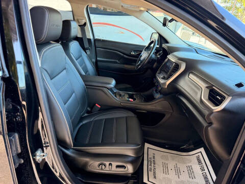 2022 GMC Acadia Denali