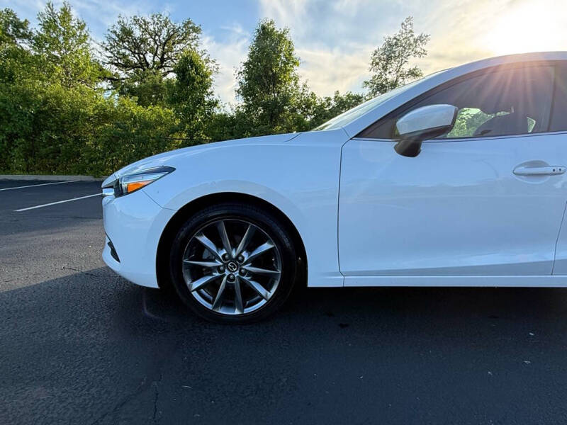 2018 Mazda MAZDA3 Touring