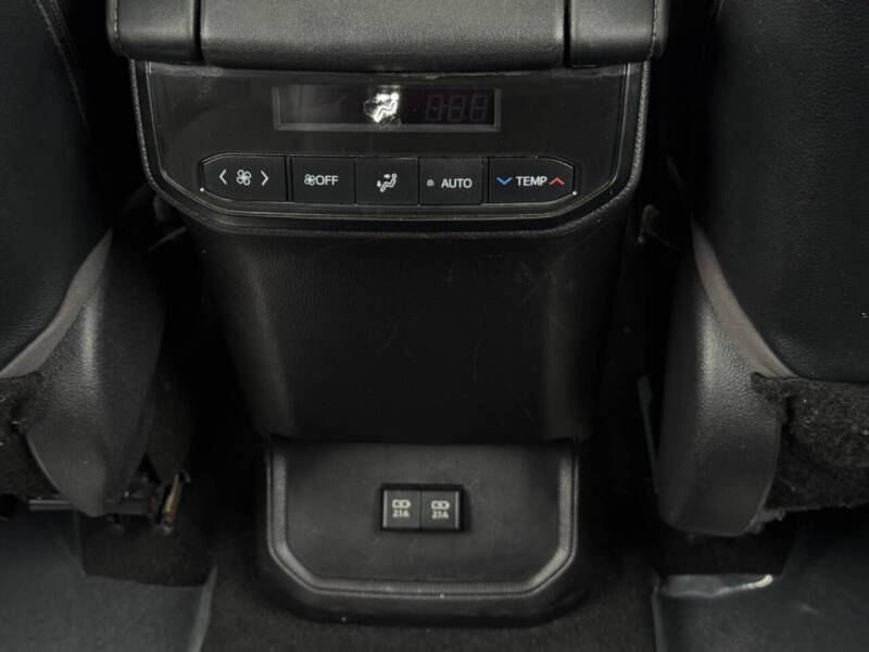 2020 Toyota Highlander Hybrid XLE