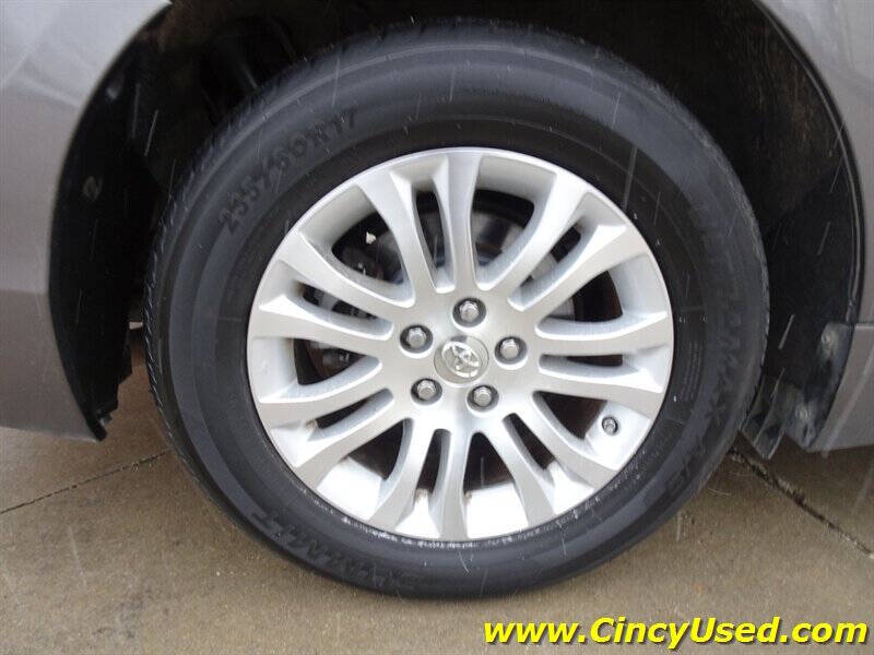 2014 Toyota Sienna XLE 8-Passenger