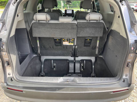 2022 Toyota Sienna XLE 7-Passenger