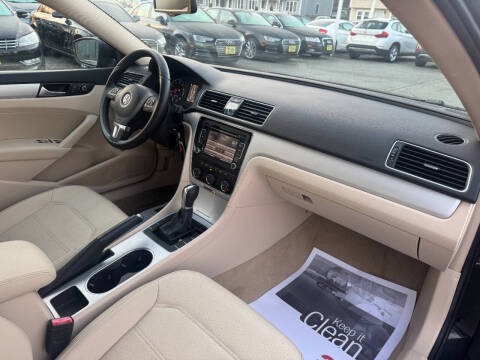 2013 Volkswagen Passat SE PZEV