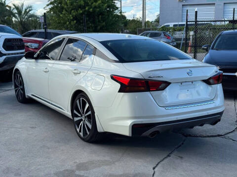 2020 Nissan Altima 2.5 SR