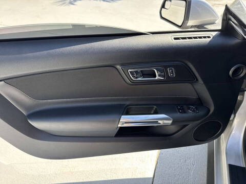 2016 Ford Mustang V6