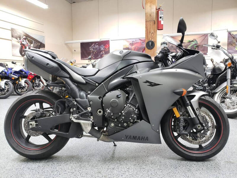 2013 Yamaha YZF-R1
