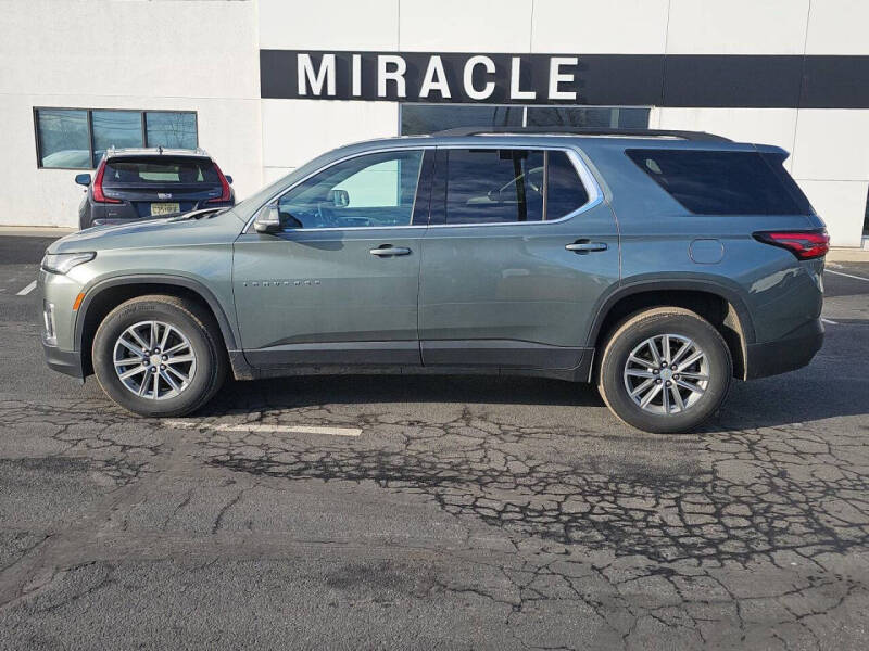 2023 Chevrolet Traverse LT Leather