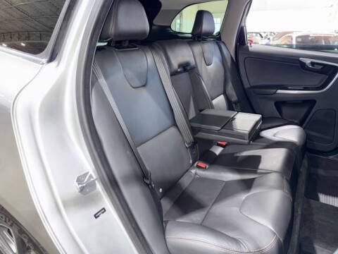 2017 Volvo XC60 T6 Dynamic