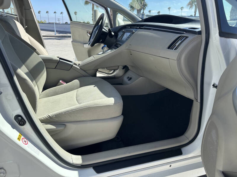 2012 Toyota Prius Two