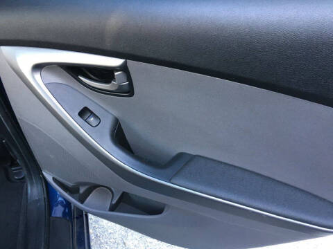 2015 Hyundai Elantra SE